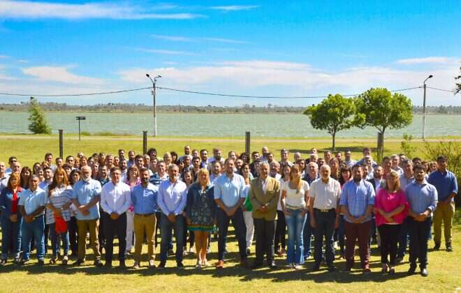 Di Nápoli presentó a su gabinete