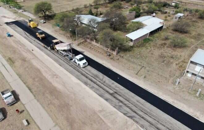 Toay: Continúa la obra de pavimentación y entregan 112 viviendas sociales