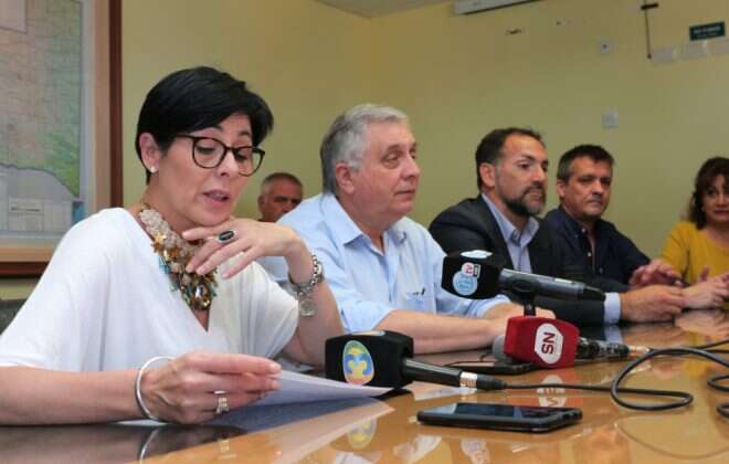 La Provincia y el Consejo Federal de Ciencia y Tecnología firmaron convenios para cinco municipios