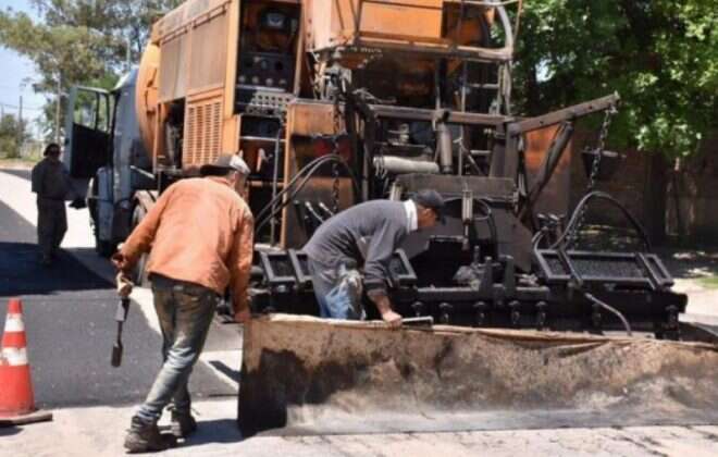 Tareas de pavimentación en Ingeniero Luiggi