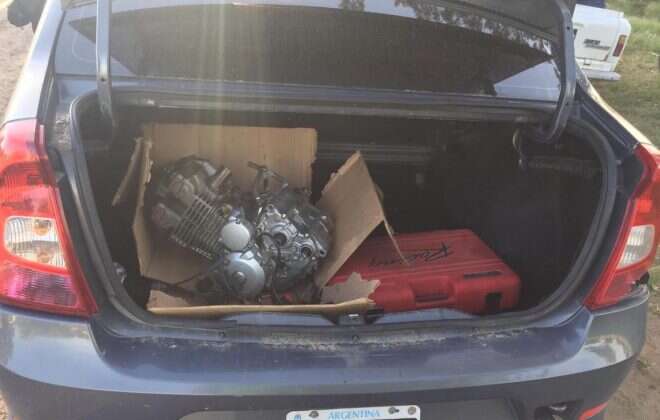 Secuestran droga y motor de moto robado en Buenos Aires