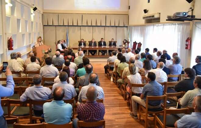 Ziliotto con cooperativas: “Queremos una provincia que genere energía y participe en las comunicaciones”