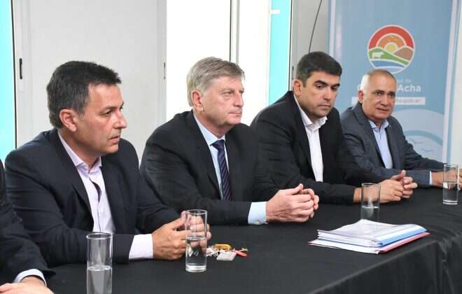 El gobernador participó de la firma de un convenio en General Acha