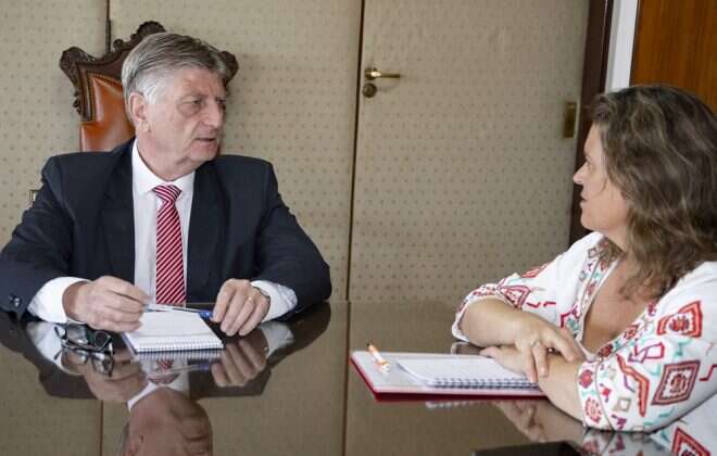 Provincia asiste a 28 municipios para el pago del bono