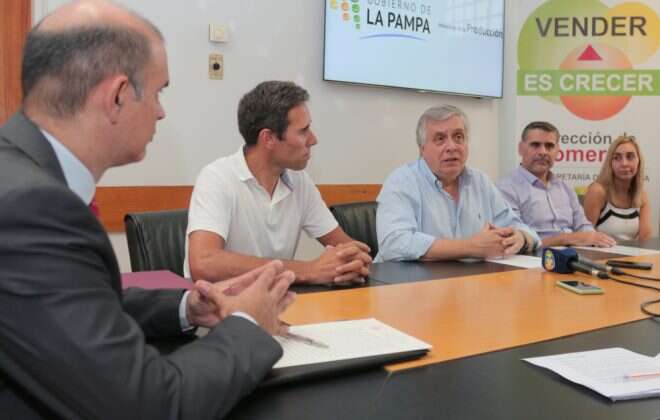 Otorgan importante crédito a fábrica pampeana de piletas