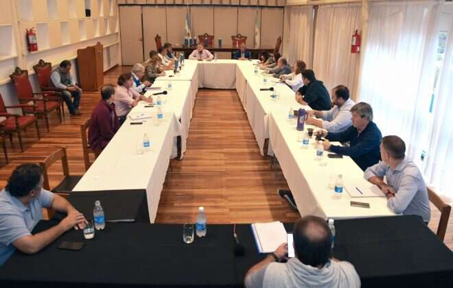 Analizan la posibilidad de aplicar “cuarentenas comunitarias”