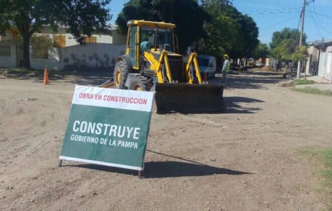 Continúan las reconexiones domiciliarias de agua potable