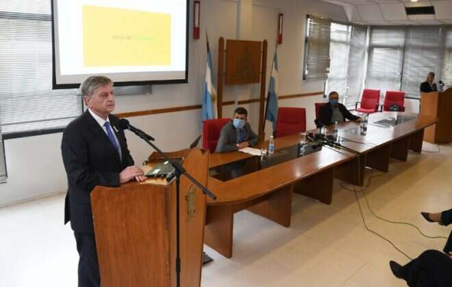 Ziliotto anunció un plan de beneficios en compras con tarjetas del Banco de La Pampa para reactivar el comercio local