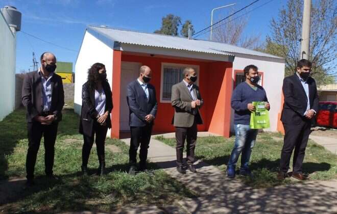 Entregaron 4 viviendas del plan “Mi Casa” en Pichi Huinca