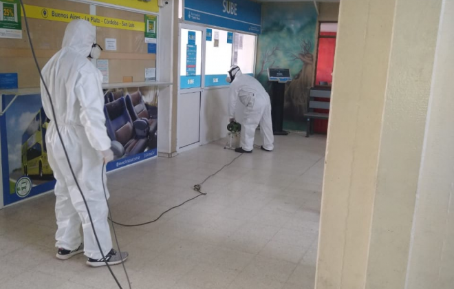 Santa Rosa: Desinfección de la terminal de ómnibus