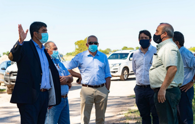 Arata: recorrida por obras en la Ruta 4, viviendas y la estación de servicios