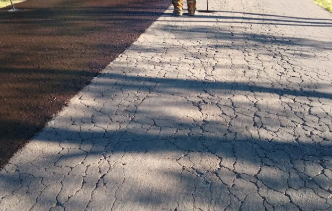 Provincia ejecuta asfalto en accesos de cinco localidades por más de $55 millones