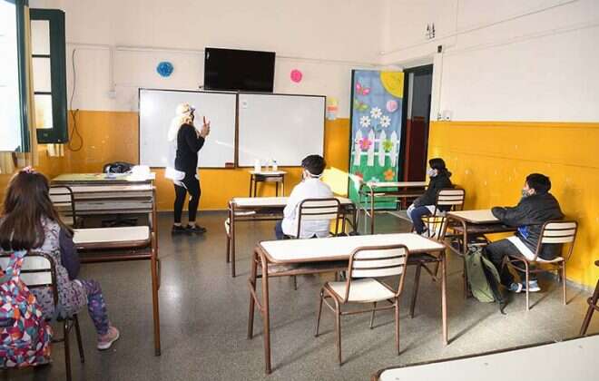 3.000 docentes no quieren vacunarse contra el coronavirus