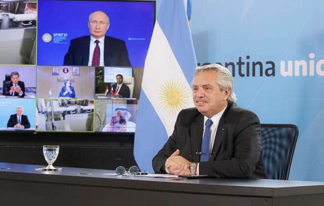 Fernández y Putin anunciaron el inicio de la producción de la vacuna Sputnik V en Argentina