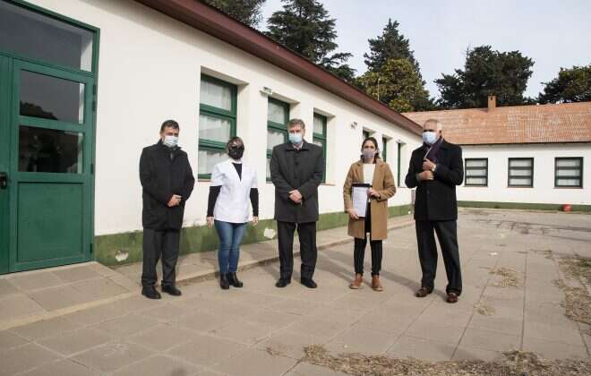 Ziliotto encabezó licitación de asfalto para Speluzzi y anunció en Dorila la ampliación de la escuela