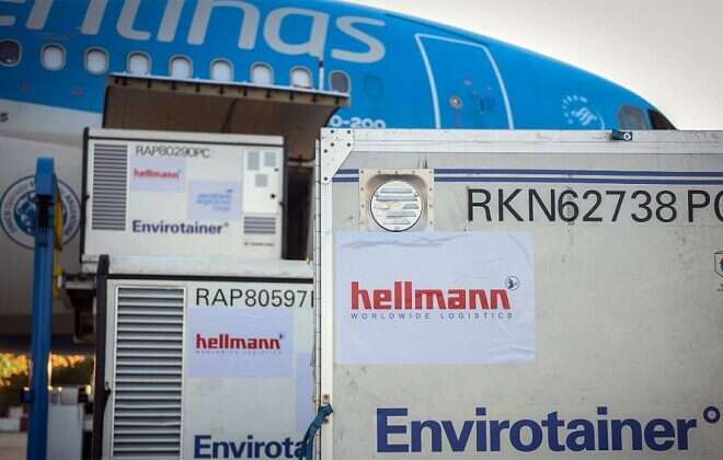 Parten el fin de semana dos vuelos a China para buscar vacunas Sinopharm