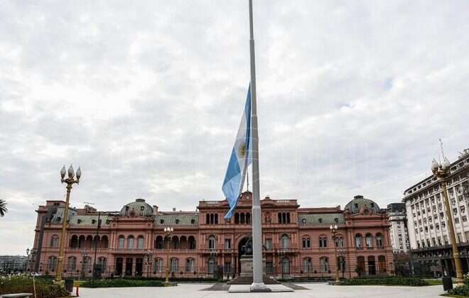 Cinco días de Duelo Nacional en homenaje a los más de 100 mil muertos por coronavirus