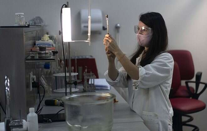 Avanzan los proyectos de producción de vacunas de origen nacional