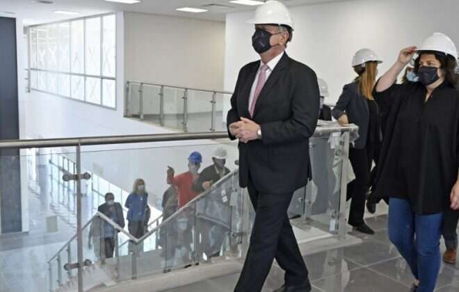 Llegaron los primeros $340 millones para equipar el nuevo hospital