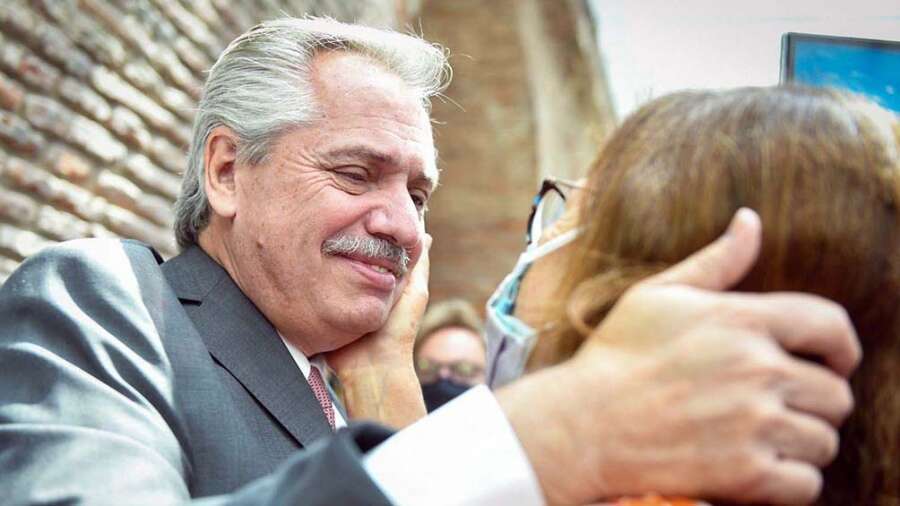 “El nuevo sistema del PAMI les permitirá a los jubilados dejar de ser un número”