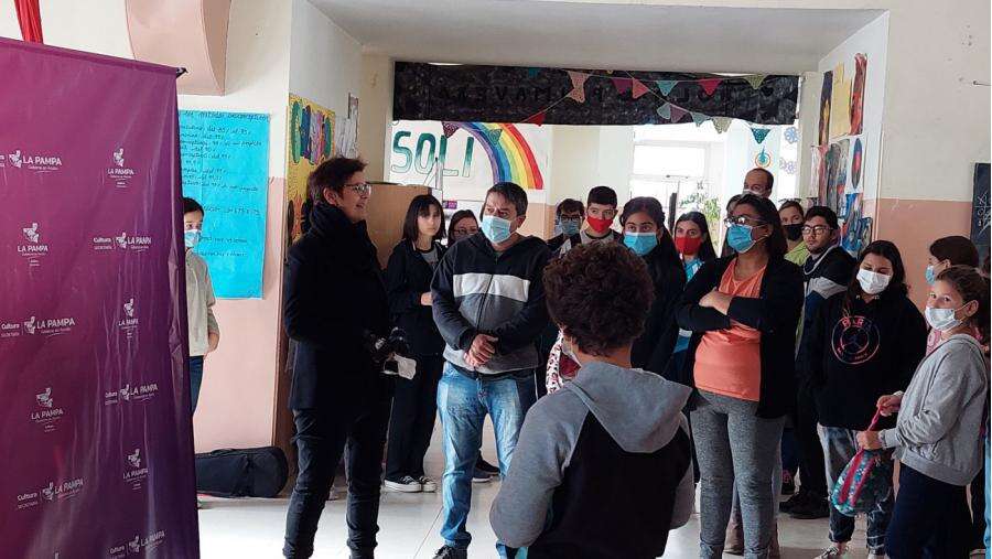 Entregaron instrumentos a la orquesta “De la 7”