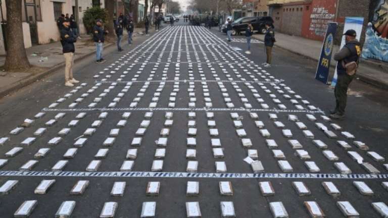 Rosario: Fuerte golpe al narcotráfico, incautaron unos 1.500 kilos de cocaína