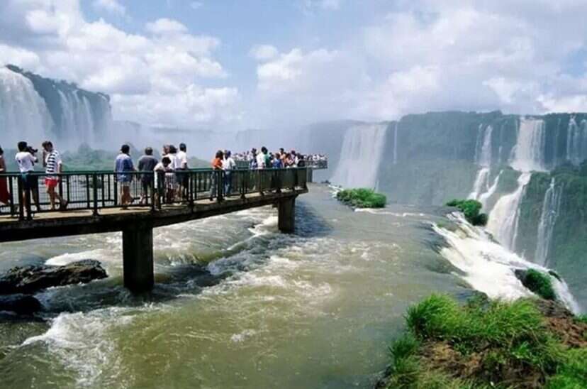 Casi dos millones de personas viajaron este fin de semana largo