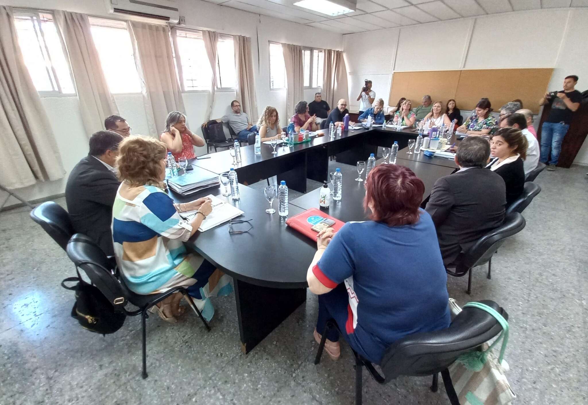 Paritarias: Provincia ofreció un bono de $ 45 mil y los gremios lo rechazaron