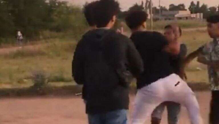 Adolescentes golpearon a un joven y lo dejaron inconsciente a la salida de una fiesta en General Villegas