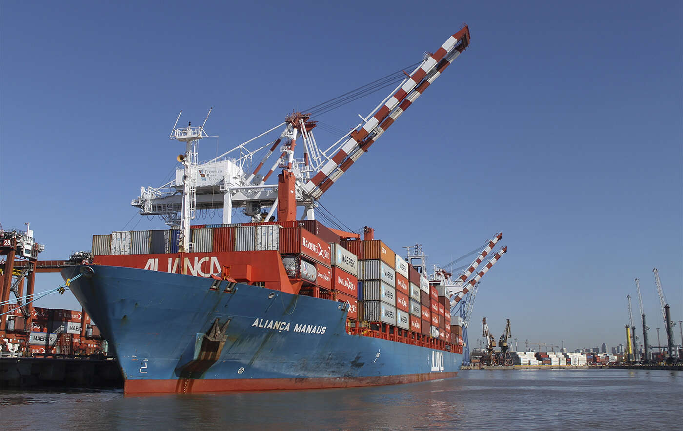 La Aduana suspendió a 59 exportadores que no liquidaron divisas