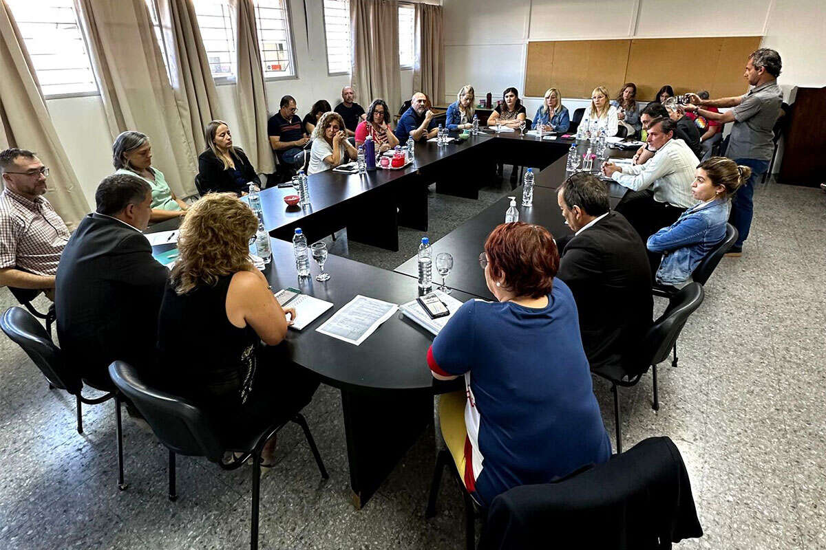 Ante la escalada de conflictos en escuelas, el Ministerio de Educación abre la paritaria sectorial