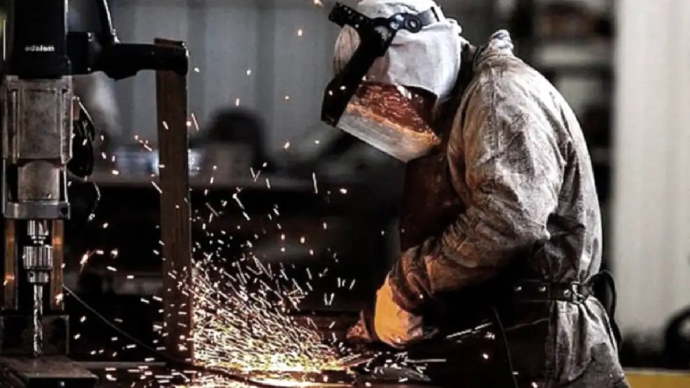 Tras la secta caída consecutiva, la industria cerró 2025 con una baja del 3,9%