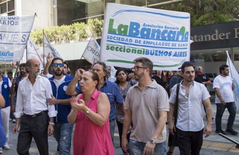 Los bancarios avanzaron en la paritaria y cobrarán un básico de un millón de pesos