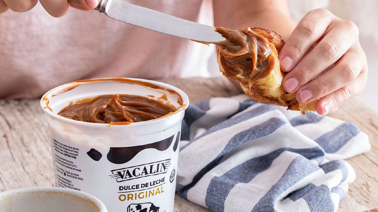 Vacalin: la principal productora de dulce de leche de Argentina que abastece a las grandes marcas de alfajores