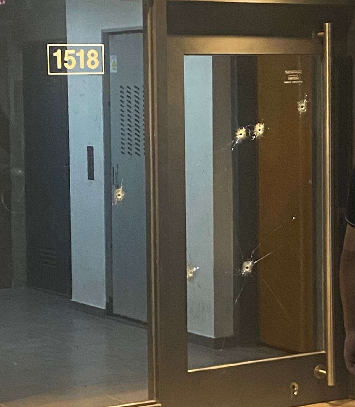 Rosario: Balearon el frente de un edificio y dejaron una nueva amenaza