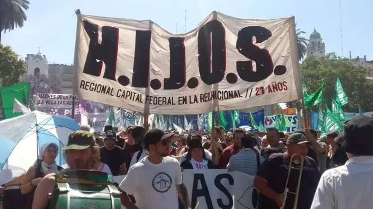 La agrupación HIJOS denuncia que una militante de DDHH fue abusada y golpeada por motivos políticos