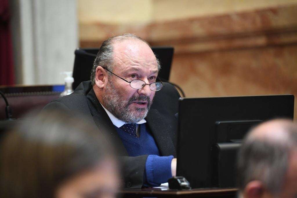 Kroneberger recibió a los médicos pero no adelantó su voto