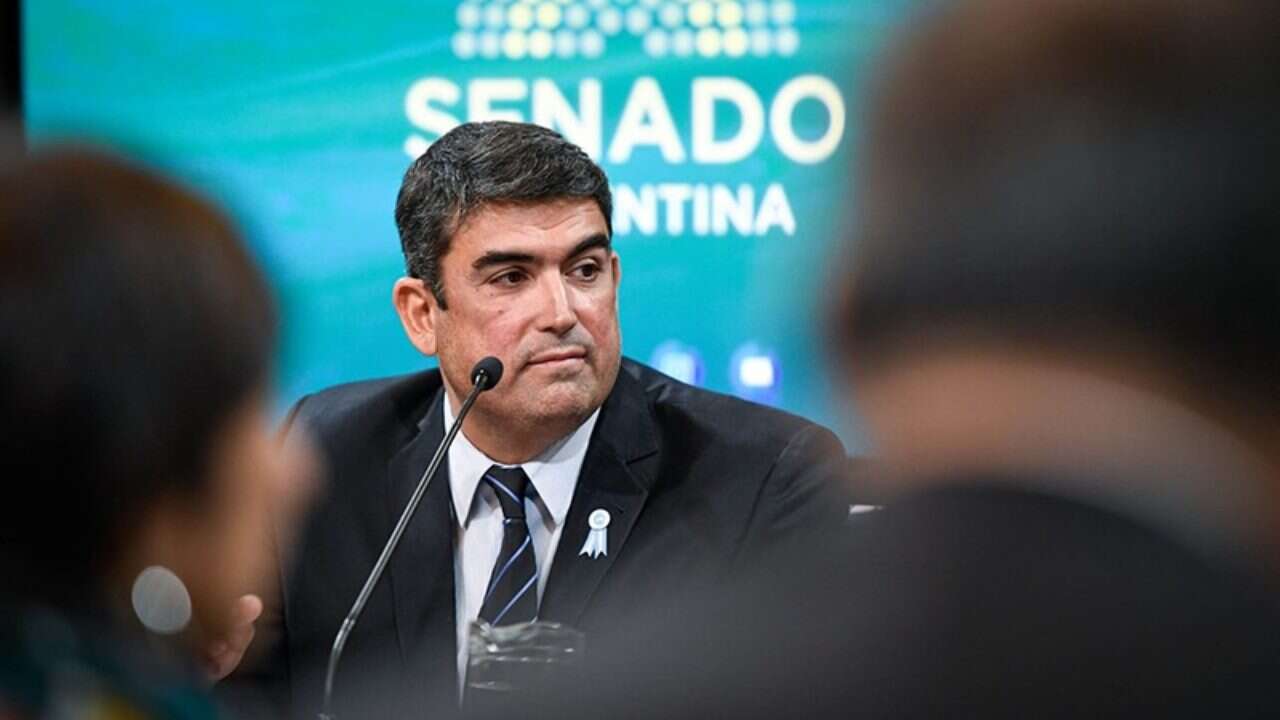 El senador Bensusán advirtió sobre el fuerte desfinanciamiento educativo previsto para 2026