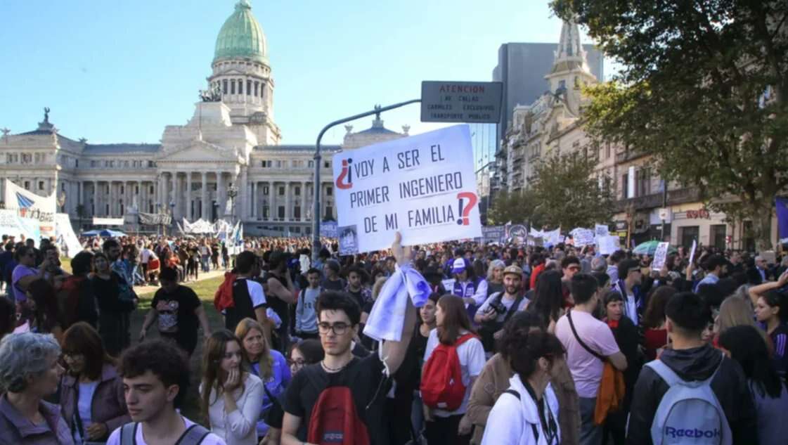 El Gobierno acusó a las universidades de “inventar alumnos” y habla de “marcha política”