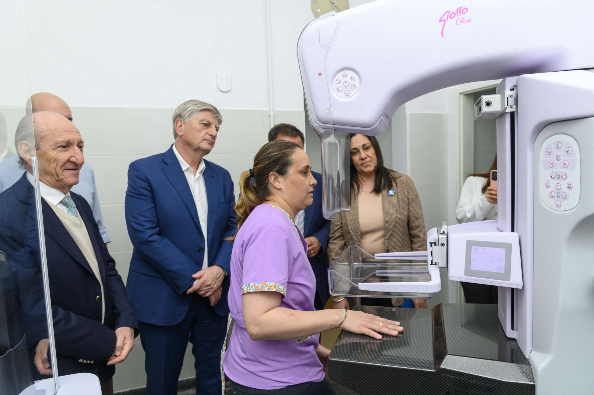 Hospital “Padre Buodo”: Incorporan un mamógrafo digital de avanzada