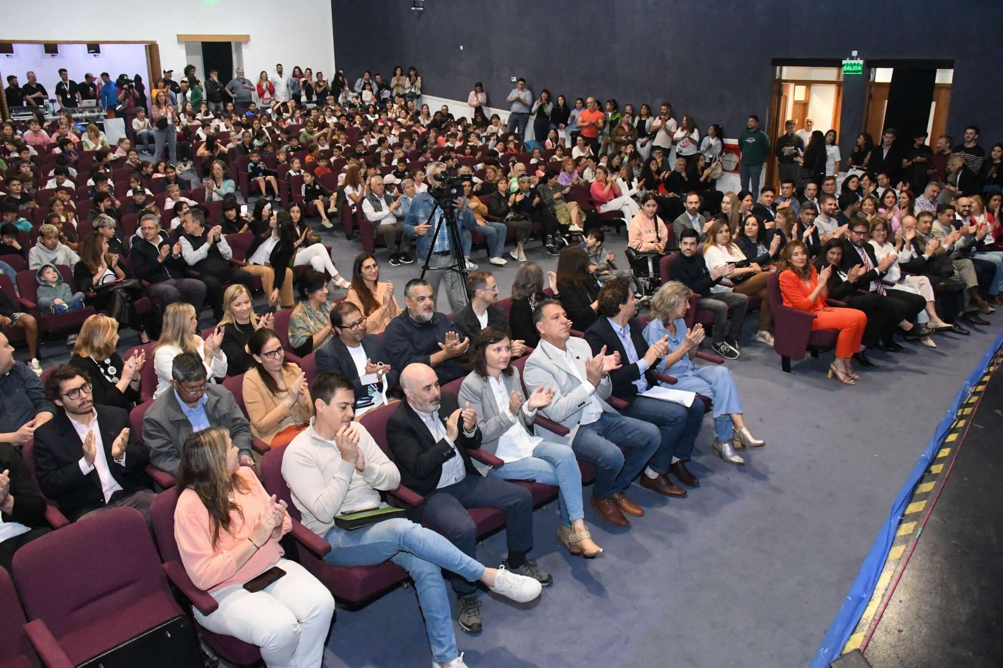 Se inauguró la Fiesta Provincial del Libro con masiva concurrencia