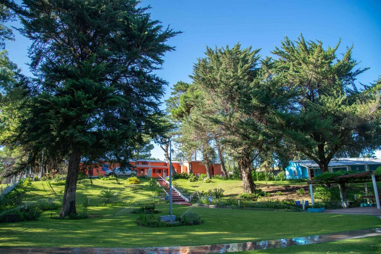 La Pampa promueve los albergues de Casa de Piedra y Pehuen Có