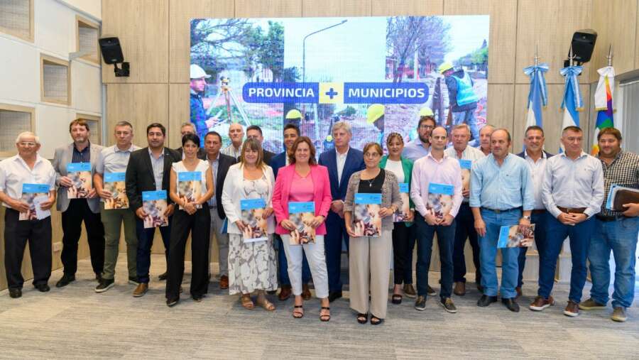 Intendentes opositores destacan el trabajo de obras públicas provincial
