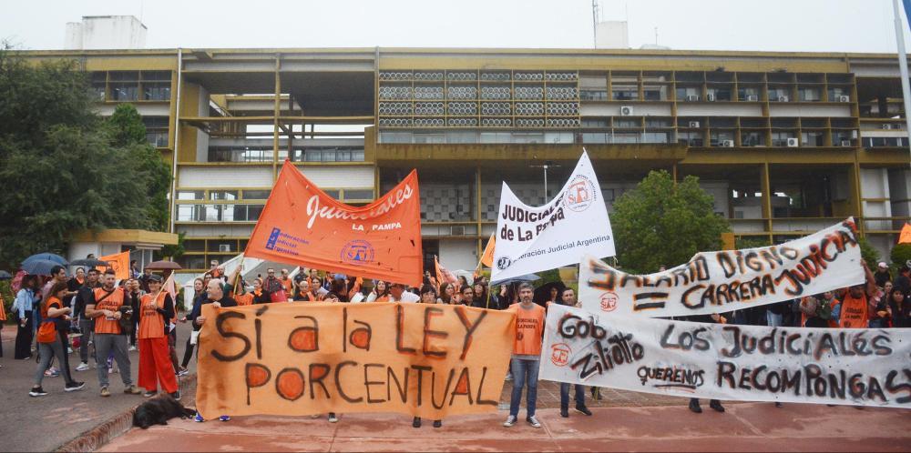 La Pampa: Alto acatamiento en el paro de los judiciales