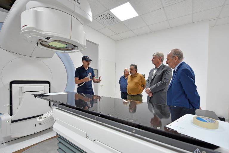 Santa Rosa: El Gobierno anunció la instalación de equipos de última generación en el Centro Oncológico