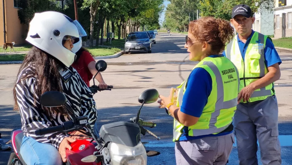 Capacitación y Concientización Vial en Speluzzi: un Compromiso con la Seguridad