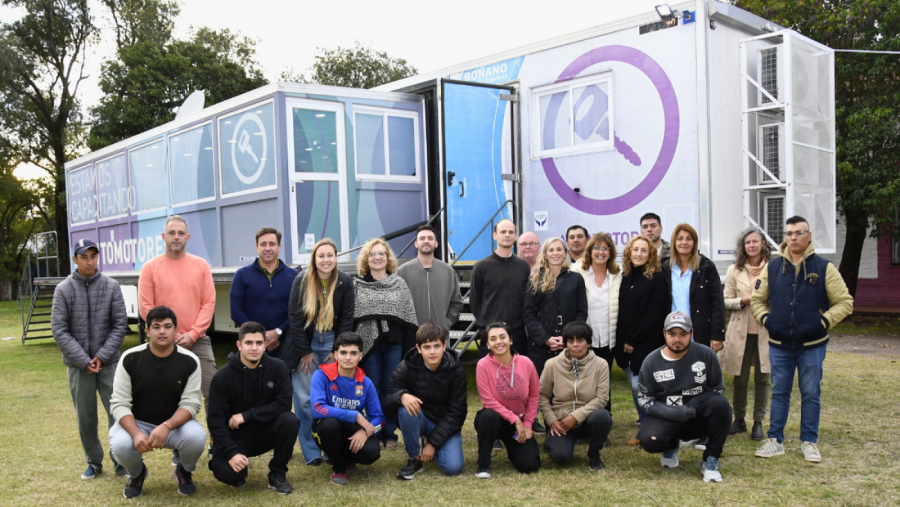 Inauguraron Aulas Talleres Móviles en Conhelo y Parera