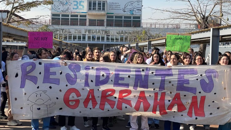 El Gobierno les pide a los médicos del Garrahan que frenen las medidas de fuerza por 48 horas para negociar