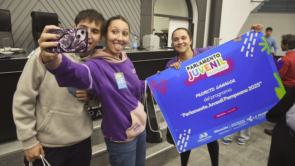 Caleufú ganó el Parlamento Juvenil Pampeano con un proyecto para fomentar emprendedores