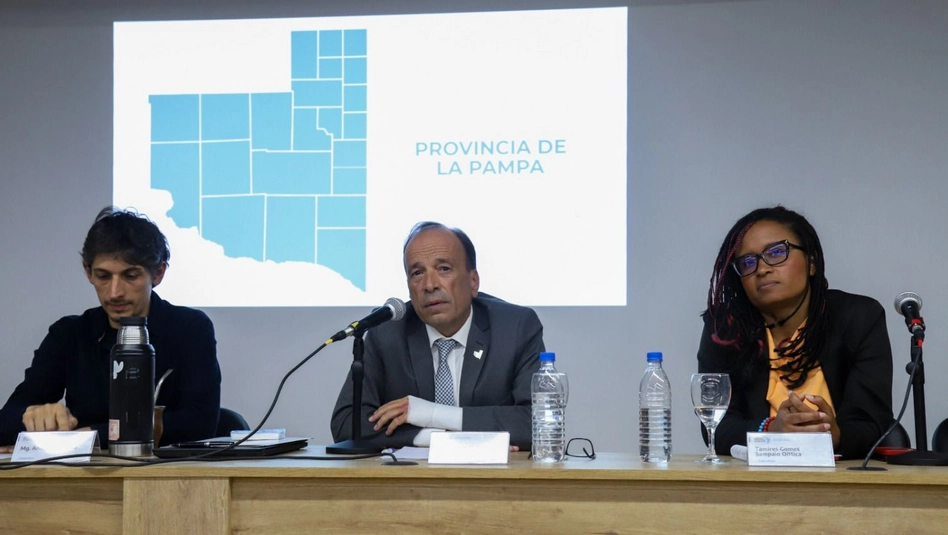Di Nápoli representó a La Pampa en un seminario internacional de seguridad en La Plata